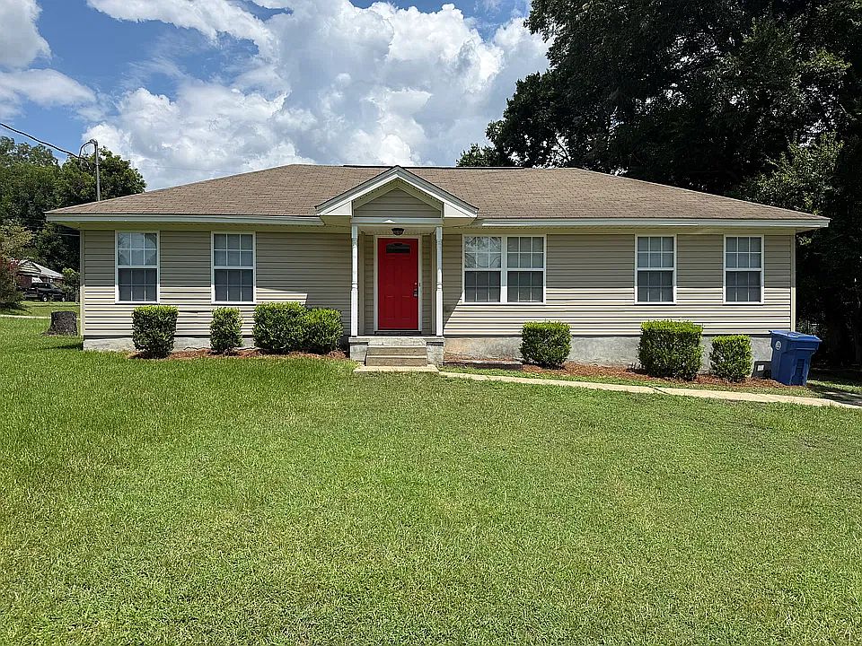 1st image of 983 Cooper Ave