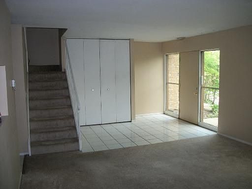 2nd image of 5927 Oakwood Dr
