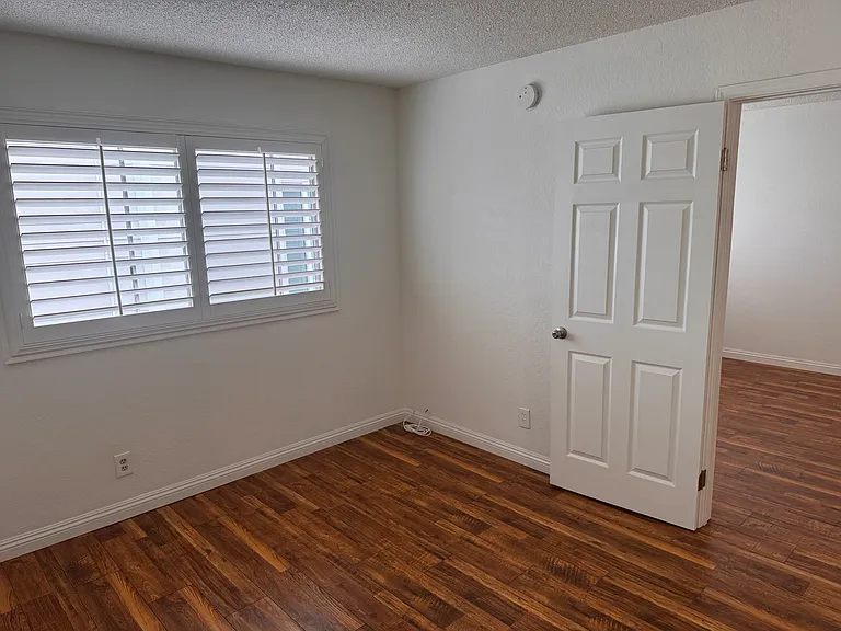 4170 Tujunga Ave — Photo 7