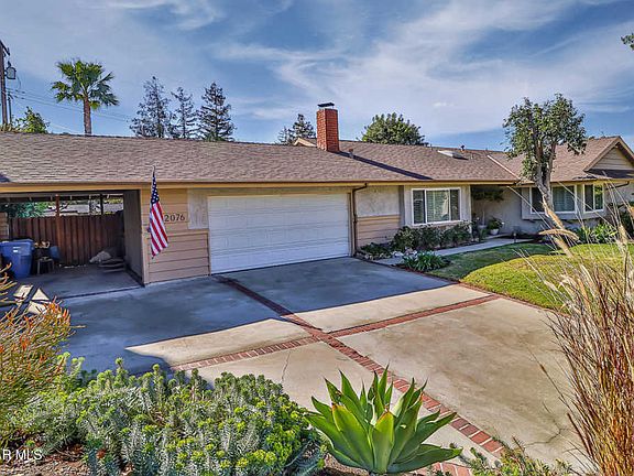 3rd image of 2076 Montrose Dr