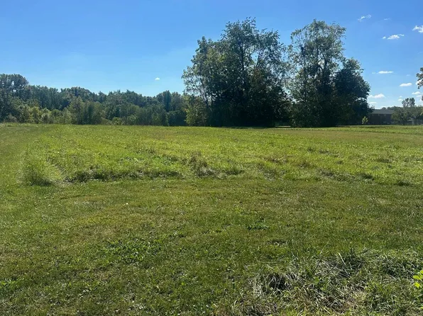 Maple Dr, Albany, IN 47320