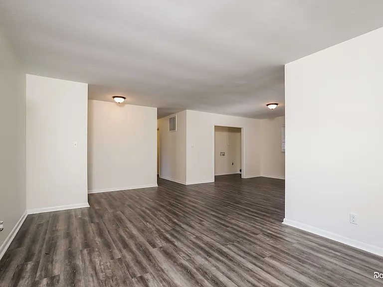 70 Carter Cir — Photo 8
