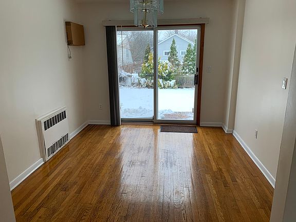 3rd image of 33 Hillview Ave #1