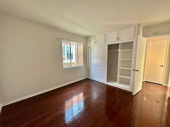 2nd image of 6042 Romaine St #9