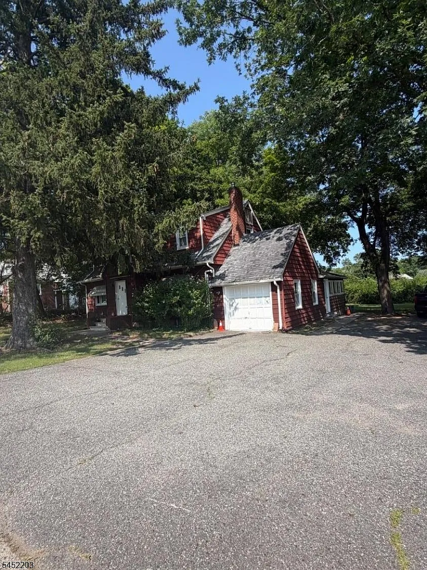 3 bed, 2.0 bath, $3,950 — Photo 1