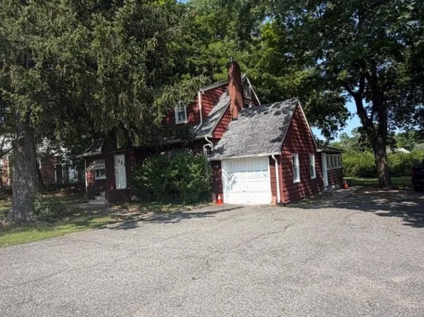 1016 Valley Rd, Wayne, NJ 07470