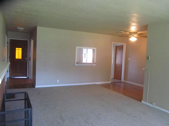 3rd image of 2818 W De Ovan Ave