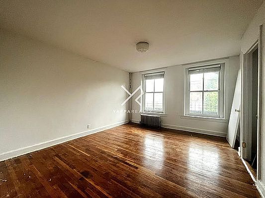 2nd image of 24 Joralemon St #E122