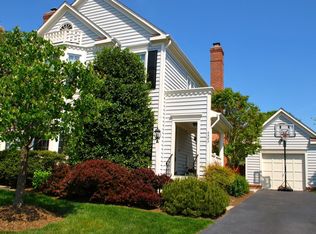 6583 Forsythia St, Springfield, VA 22150