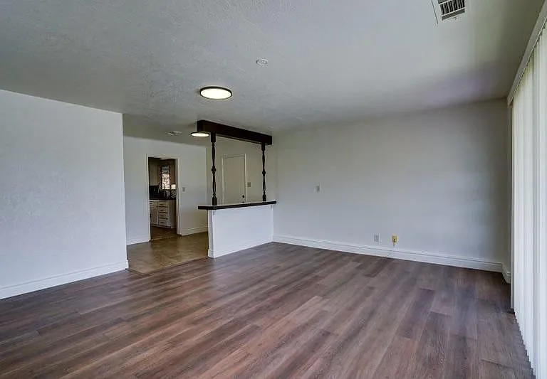 11852 Ivy Ave — Photo 15
