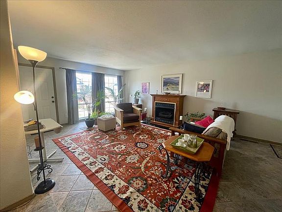 4th image of 1569 Walker Dr