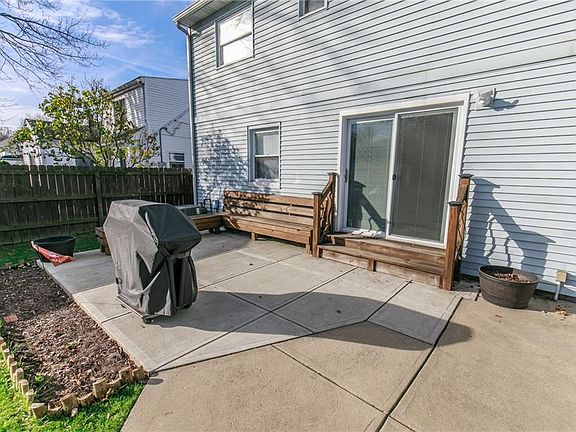 4th image of 5085 Andrus Ave