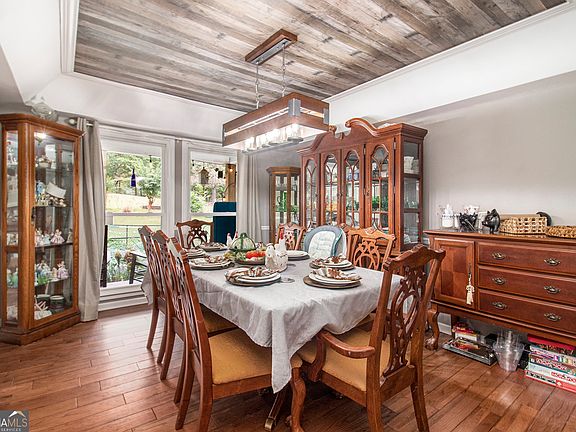 5th image of 262 Jackson Shoals Rd