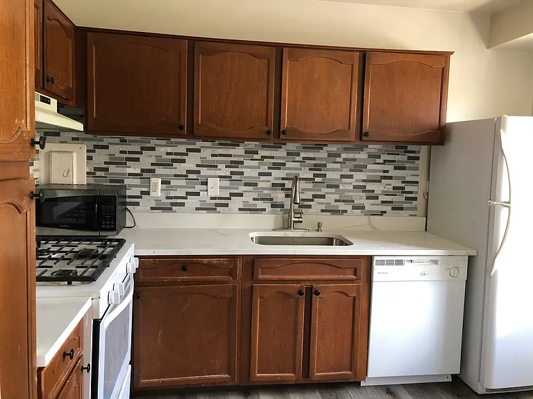 6018 Westchester Park Dr #302 — Photo 1