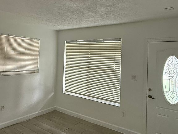 5th image of 6104 SW 20th St
