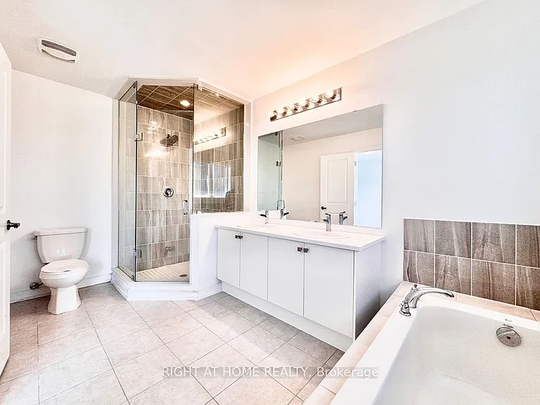 16 Blue Forest Cres — Photo 13