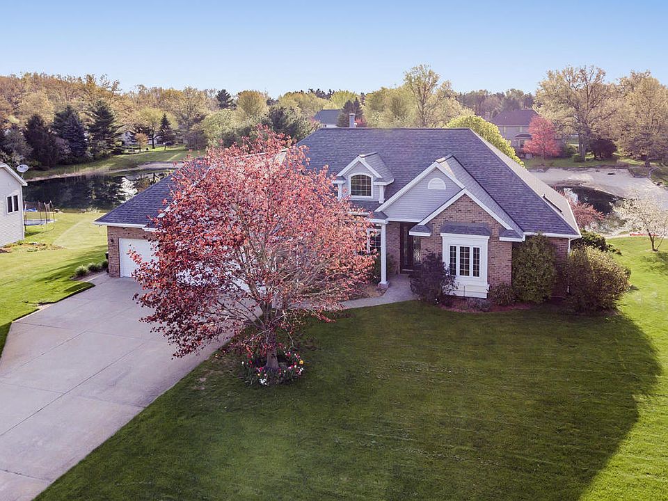 1st image of 415 Goldcrest Dr