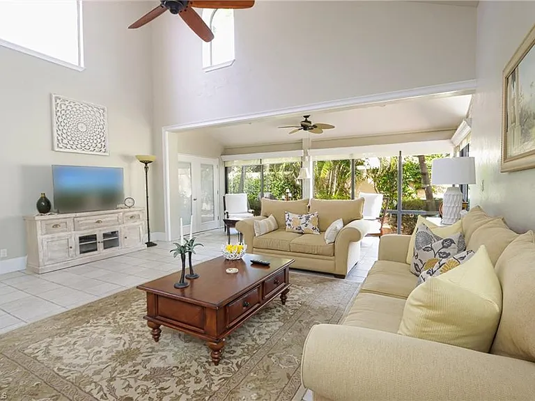 6810 Sand Pointe Cir #4.26 — Photo 2