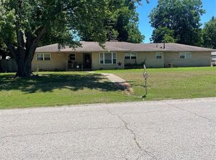8116 NW 33rd St, Bethany, OK 73008