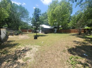 1623 Stewart St S, Azle, TX 76020
