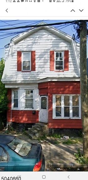 2nd image of 76 Willoughby St