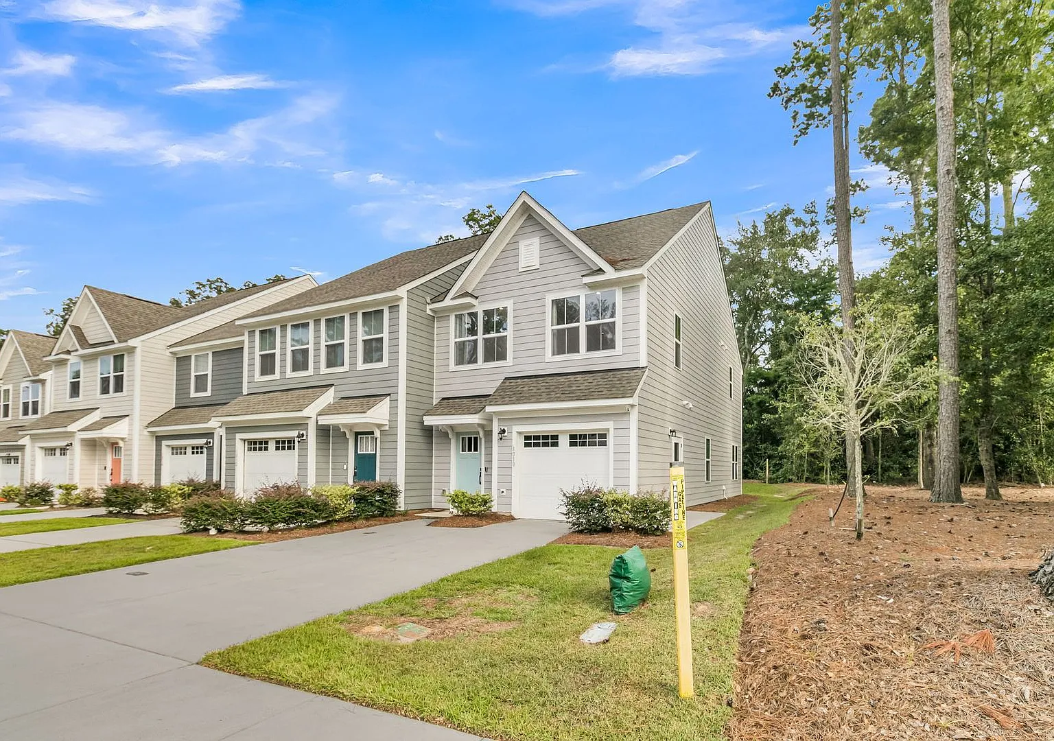 Brand New End-Unit Townhome for Rent in Summerville, SC 3 Bedrooms, 2.5 Baths, 1,567 Sq Ft — Photo 3