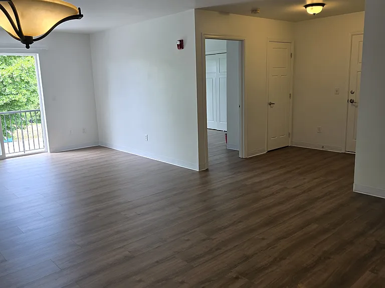 108 Factory Ave N #3C — Photo 8