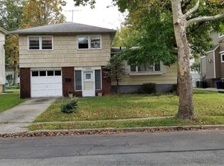 39 Durgess St, Staten Island, NY 10304