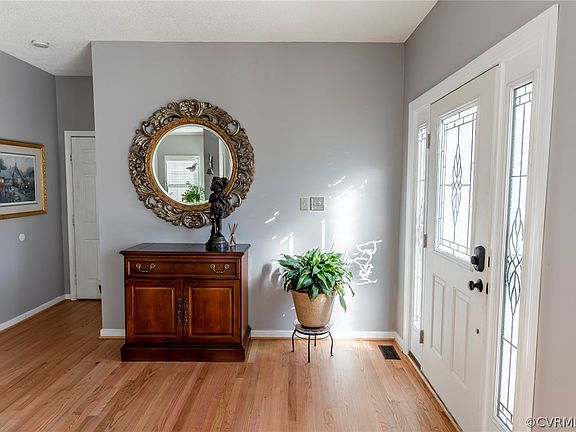 3rd image of 6042 Pond Place Way