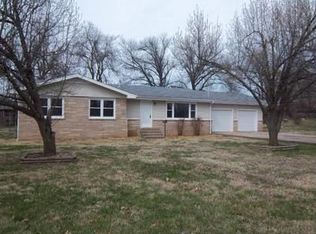 2315 S Meadowlark Ln, Springfield, MO 65807