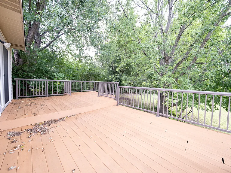 14200 Elgin Ct — Photo 34
