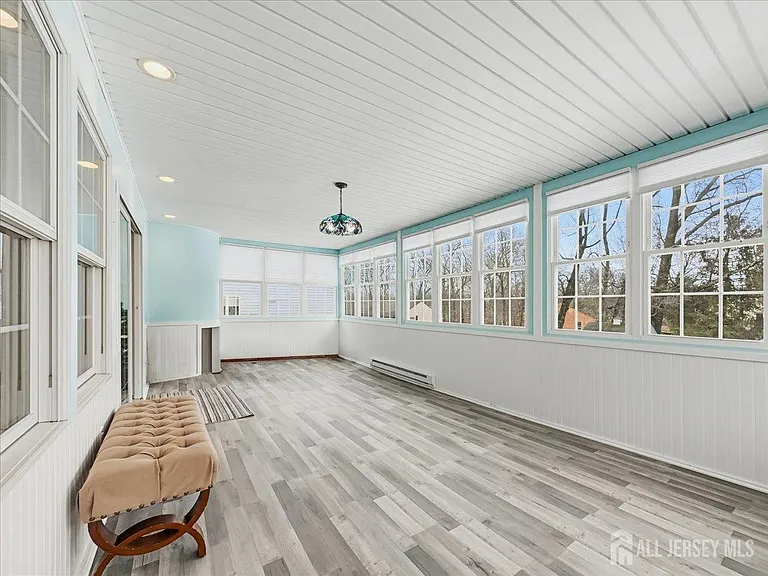 37 Jersey Ave — Photo 12