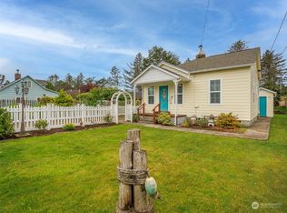 3909 L Pl, Seaview, WA 98644
