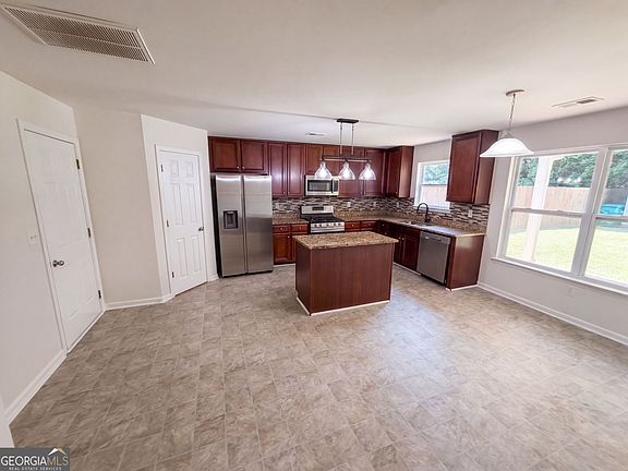 2nd image of 538 Walnut Way