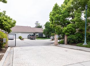 510 Village Ct, Dinuba, CA 93618