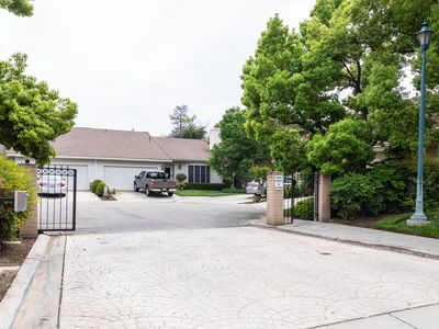 510 Village Court, Dinuba, CA, 93618