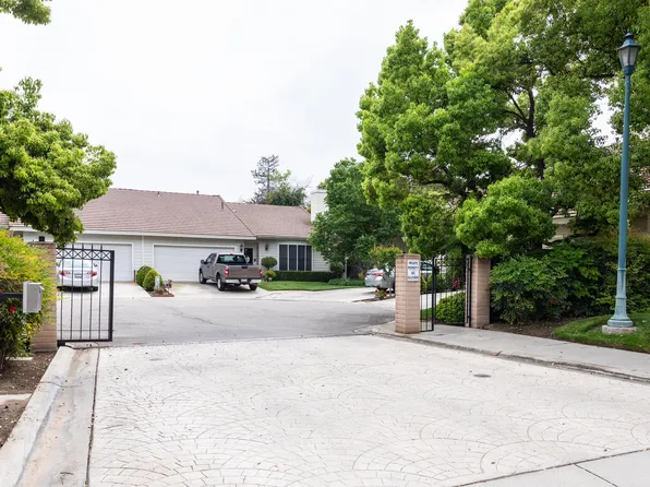510 Village Court, Dinuba, CA 93618