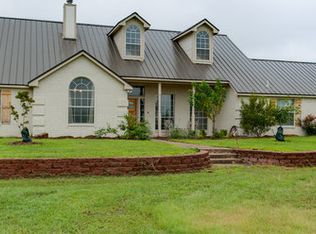 528 Lakeview Rd, Rhome, TX 76078