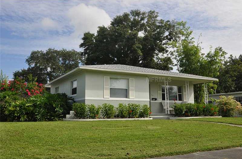 1st image of 975 48th Ave N