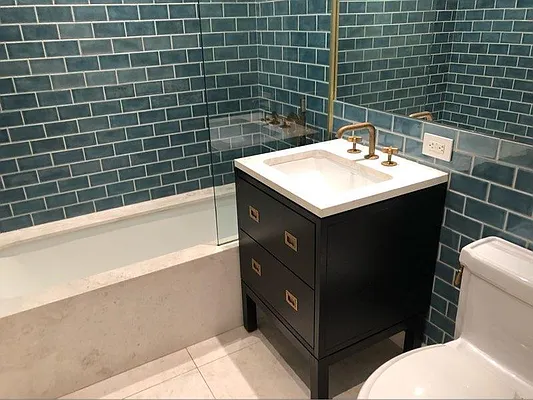 Rented by RELO REDAC INC. | media 16