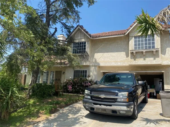 7633 Red Mountain Dr, Riverside, CA 92509