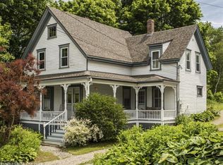 35 School St, East Boothbay, ME 04544