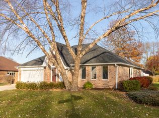 1221 Briarwood Dr, Brownsburg, IN 46112