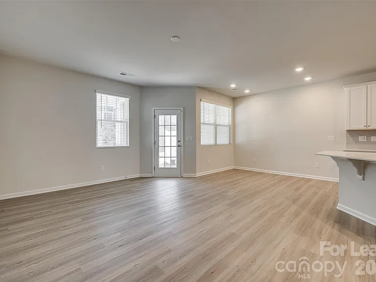 807 Gable Oak Ln — Photo 14
