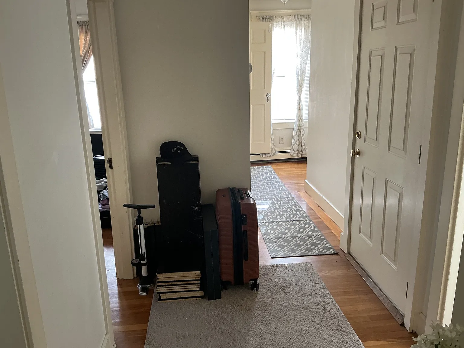 1 bed, 750 sqft, $2,200 — Photo 2