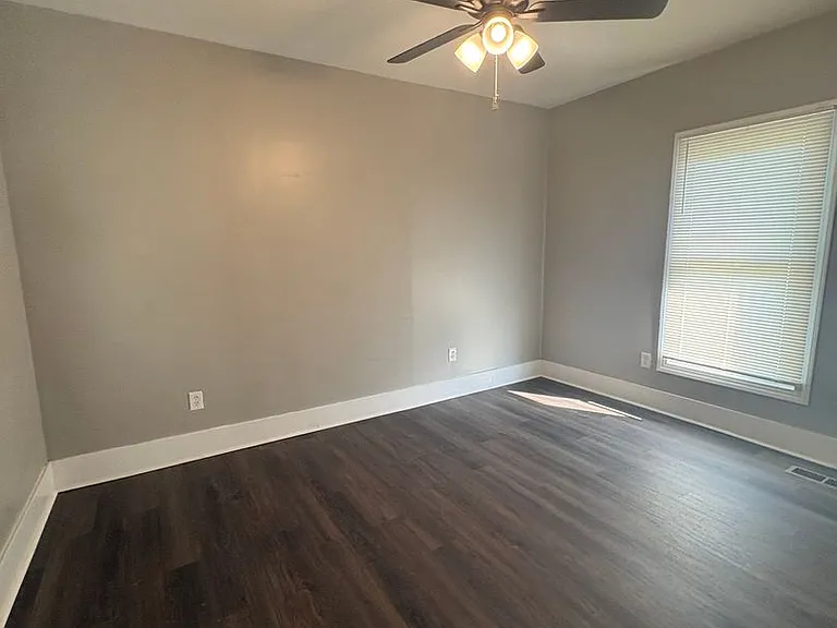 1105 S Greenwood Ave — Photo 11