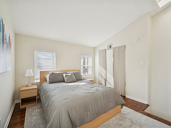 5th image of 255R Fulton St
