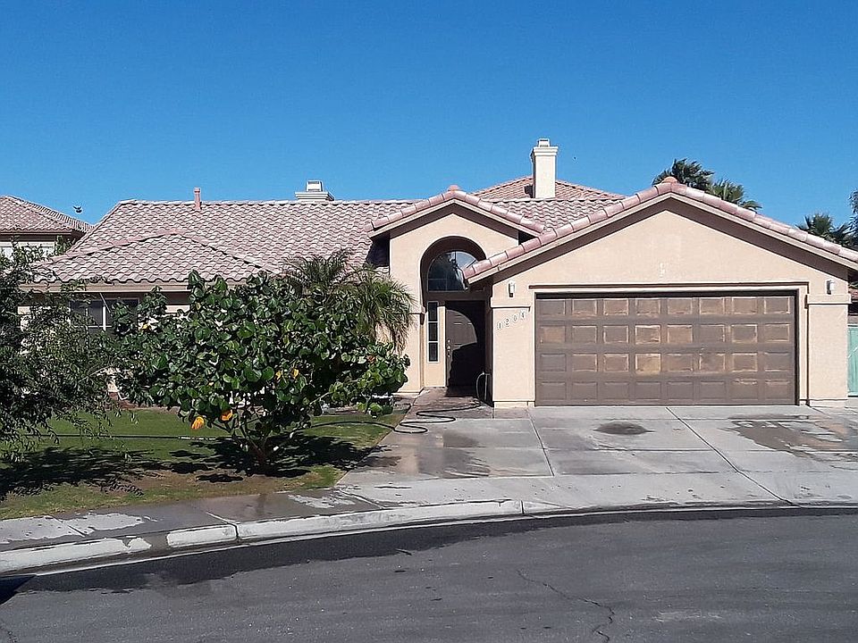 1st image of 1204 Plaza Dr