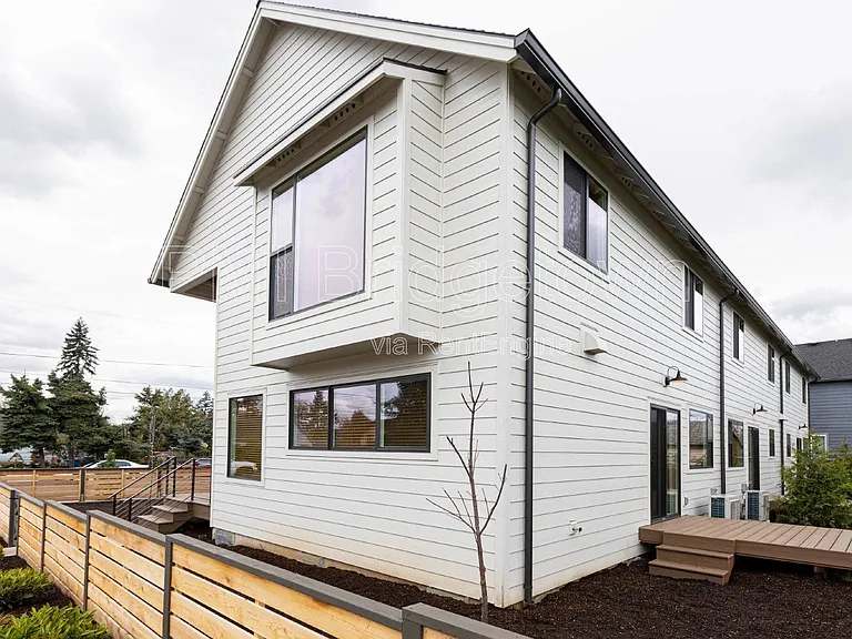 6506 SE 63rd Ave — Photo 21