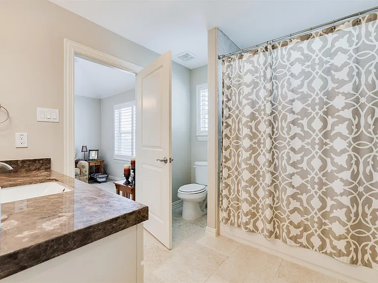 1826 Jade Hollow Ln — Photo 36